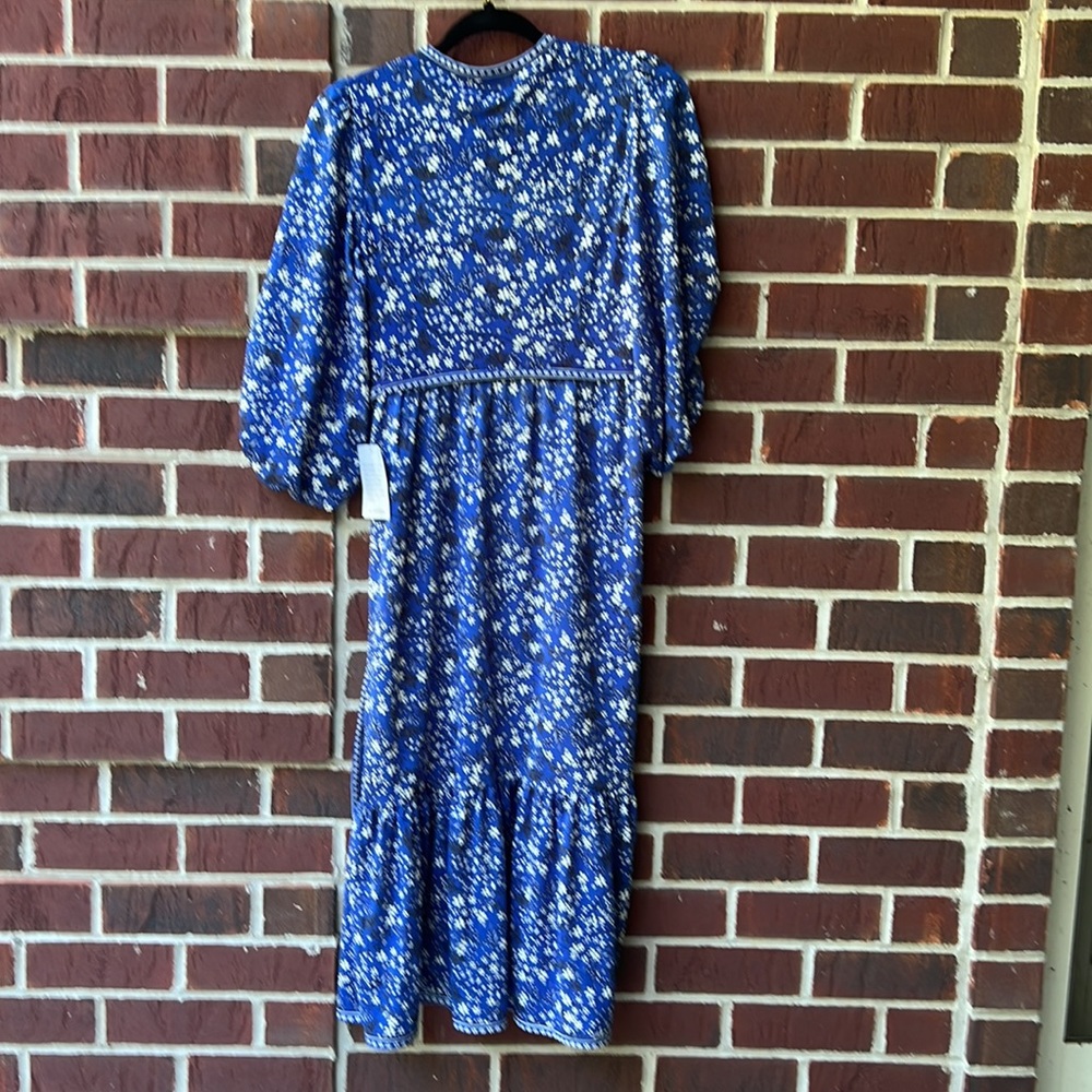 Max studio midi dress with a v-neck and a tier of ruffle. - Picture 3 of 8